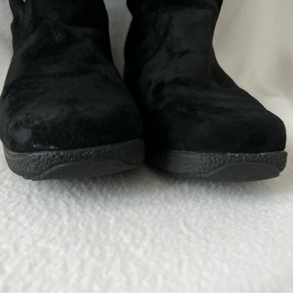 Khombu Size 9 Black Suede Lace Up Winter Boot with Faux Fur Lining. - Picture 13 of 16